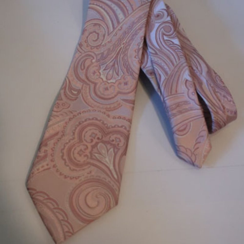 Mens Donald Trump Pink Paisley Design Tie*